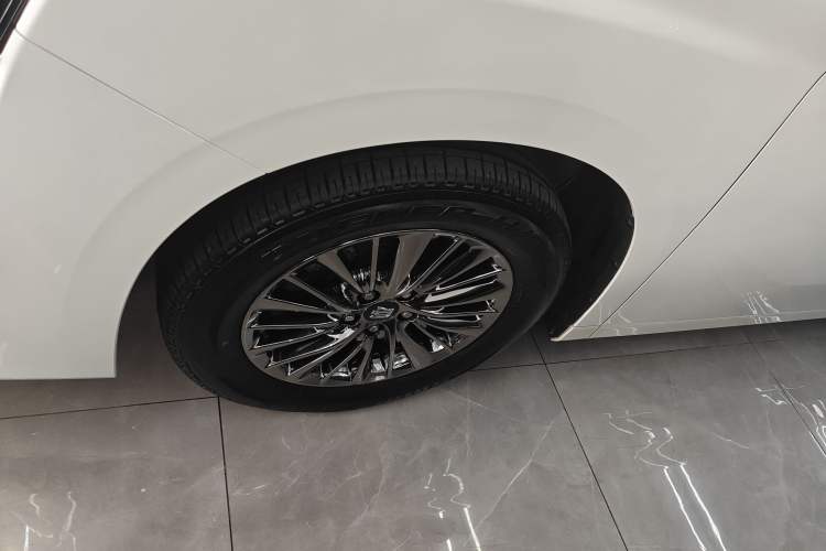 Used Toyota Vellfire 2021 Crown Dual-Engine 2.5L HV Prestige Edition Left Front Wheel Hub