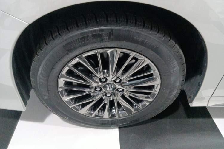 Used Toyota Vellfire 2021 Crown Dual-Engine 2.5L HV Supreme Edition Left Front Wheel Hub