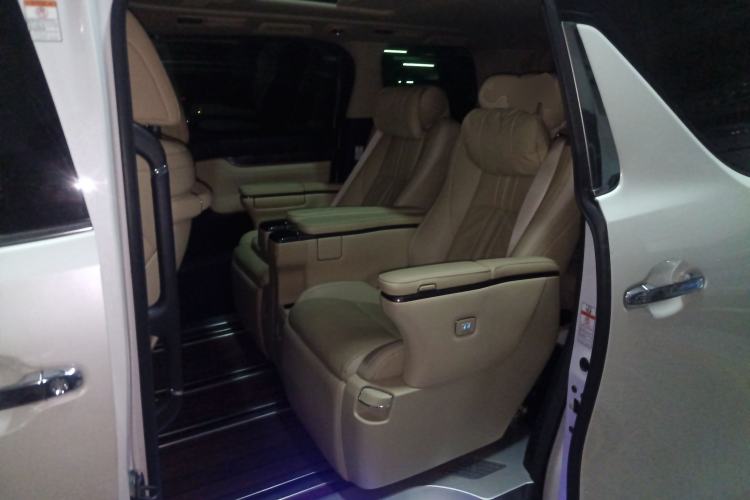 Used Toyota Vellfire 2021 Crown Dual-Engine 2.5L HV Prestige Edition Left Rear Seat