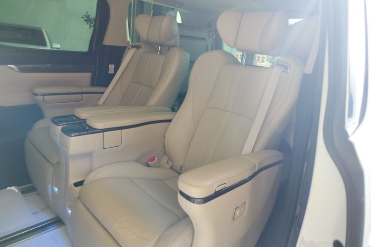 Used Toyota Vellfire 2021 Crown Dual-Engine 2.5L HV Prestige Edition Left Rear Seat