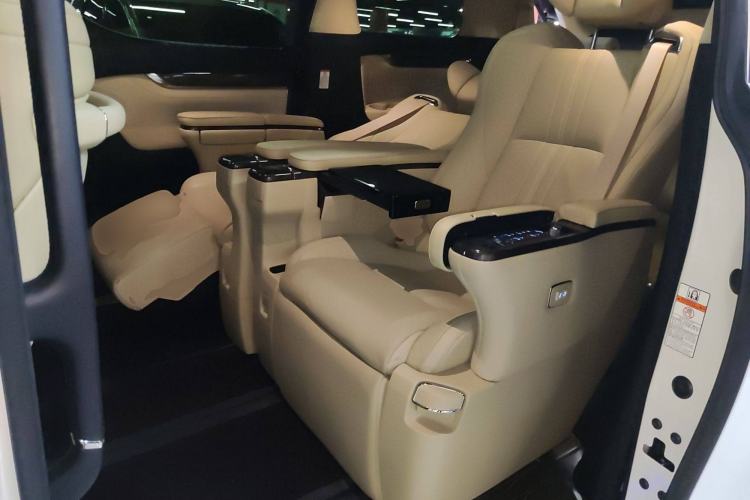 Used Toyota Vellfire 2021 Crown Dual-Engine 2.5L HV Prestige Edition Left Rear Seat