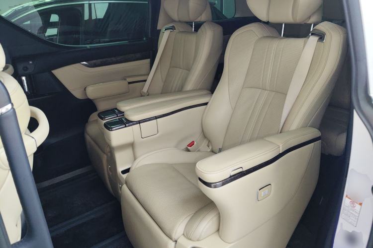 Used Toyota Vellfire 2021 Crown Dual-Engine 2.5L HV Prestige Edition Left Rear Seat