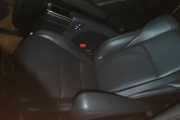 Used Toyota Vellfire 2021 Crown Dual-Engine 2.5L HV Prestige Edition Left Rear Seat