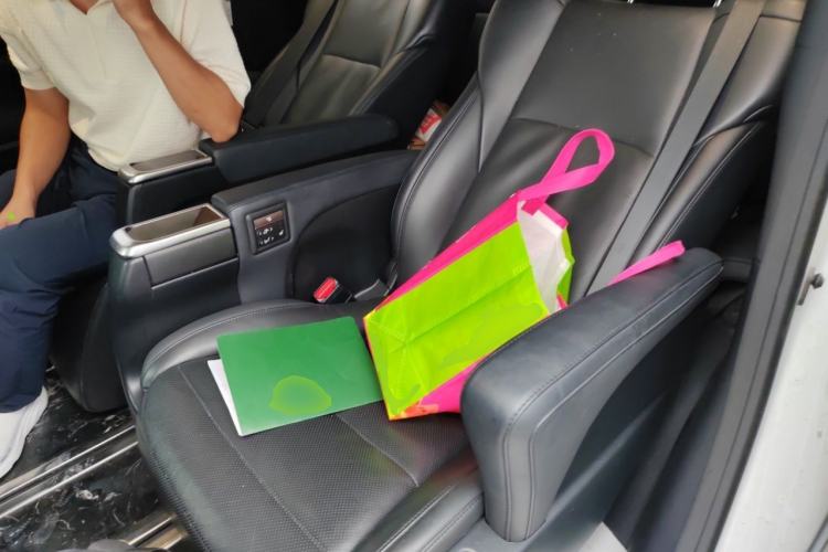 Used Toyota Vellfire 2021 Crown Dual-Engine 2.5L HV Luxury Edition Left Rear Seat