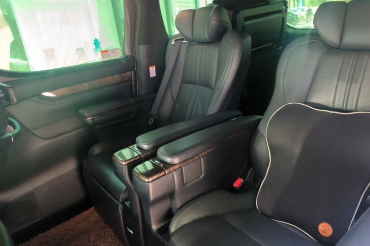 Used Toyota Vellfire 2021 Crown Dual-Engine 2.5L HV Luxury Edition Left Rear Seat