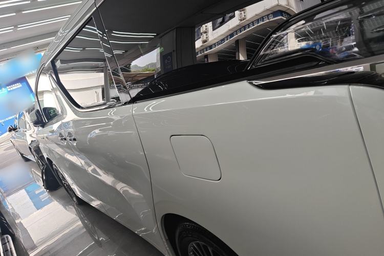 Used Toyota Vellfire 2021 Crown Dual-Engine 2.5L HV Prestige Edition Left Side
