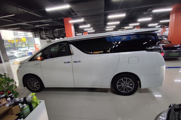Used Toyota Vellfire 2021 Crown Dual-Engine 2.5L HV Prestige Edition Left Side