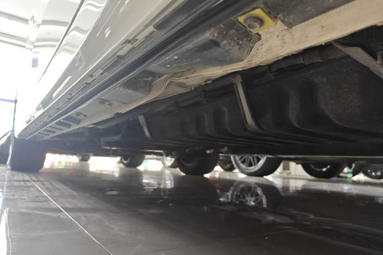 Used Toyota Vellfire 2021 Crown Dual-Engine 2.5L HV Prestige Edition Left Side Sill