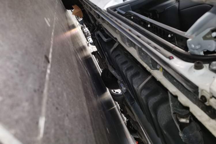 Used Toyota Vellfire 2021 Crown Dual-Engine 2.5L HV Luxury Edition Left Side Sill