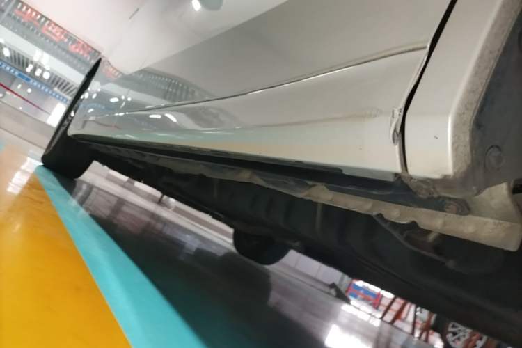 Used Toyota Vellfire 2021 Crown Dual-Engine 2.5L HV Prestige Edition Left Side Sill