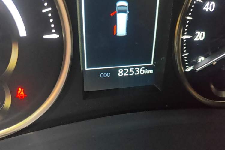 Used Toyota Vellfire 2021 Crown Dual-Engine 2.5L HV Supreme Edition Odometer Close Up