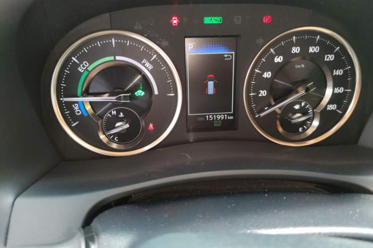 Used Toyota Vellfire 2021 Crown Dual-Engine 2.5L HV Supreme Edition Odometer Close Up