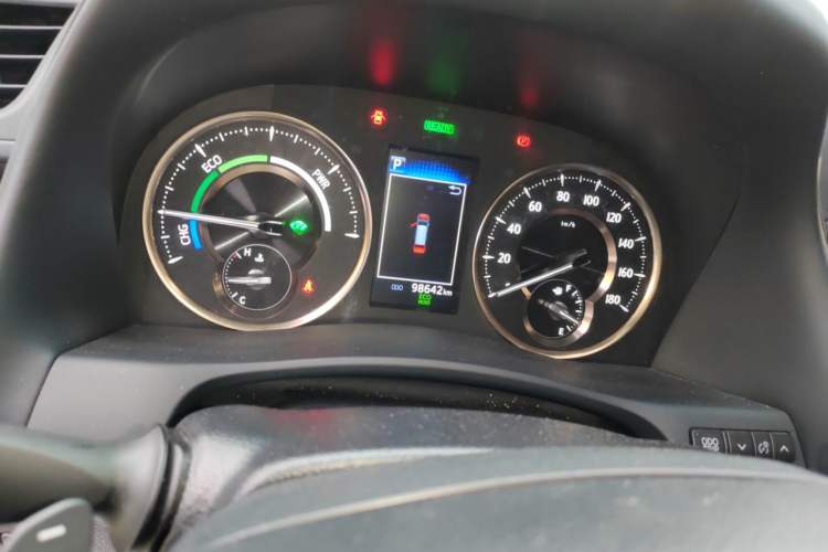 Used Toyota Vellfire 2021 Crown Dual-Engine 2.5L HV Luxury Edition Odometer Close Up