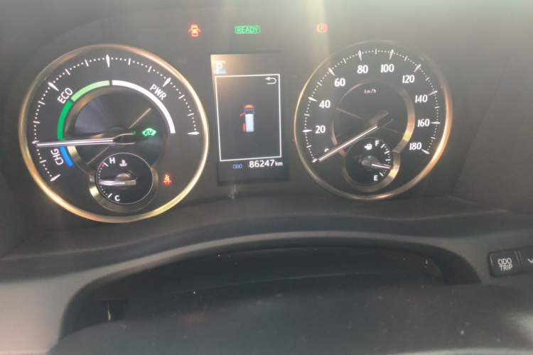 Used Toyota Vellfire 2021 Crown Dual-Engine 2.5L HV Luxury Edition Odometer Close Up