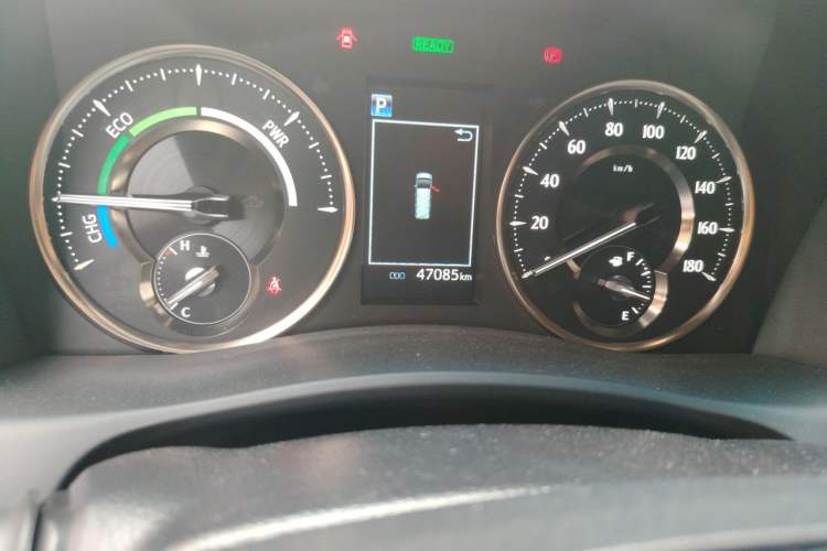 Used Toyota Vellfire 2021 Crown Dual-Engine 2.5L HV Prestige Edition Odometer Close Up