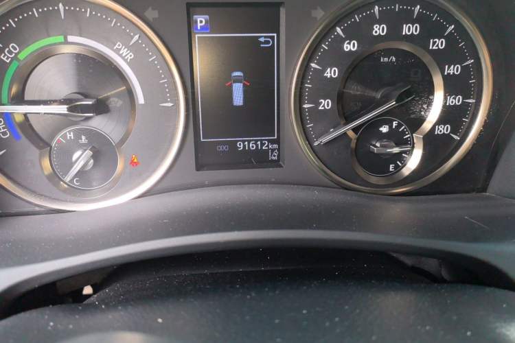 Used Toyota Vellfire 2021 Crown Dual-Engine 2.5L HV Supreme Edition Odometer Close Up