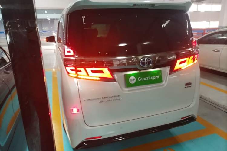 Used Toyota Vellfire 2021 Crown Dual-Engine 2.5L HV Prestige Edition Rear Left 45 Deg