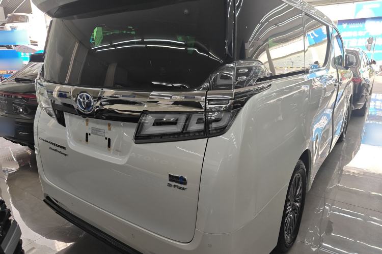 Used Toyota Vellfire 2021 Crown Dual-Engine 2.5L HV Prestige Edition Rear Right 45 Deg