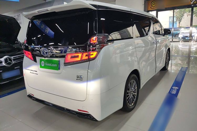 Used Toyota Vellfire 2021 Crown Dual-Engine 2.5L HV Prestige Edition Rear Right 45 Deg
