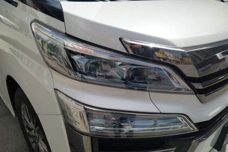 Used Toyota Vellfire 2021 Crown Dual-Engine 2.5L HV Prestige Edition Right Front Headlight