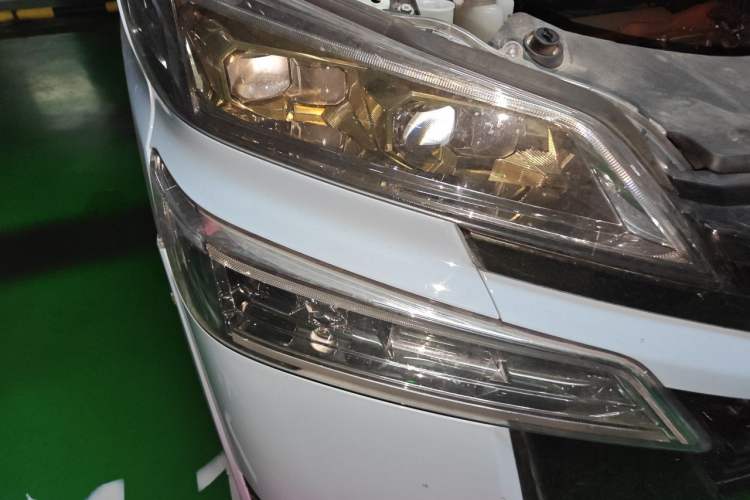 Used Toyota Vellfire 2021 Crown Dual-Engine 2.5L HV Prestige Edition Right Front Headlight