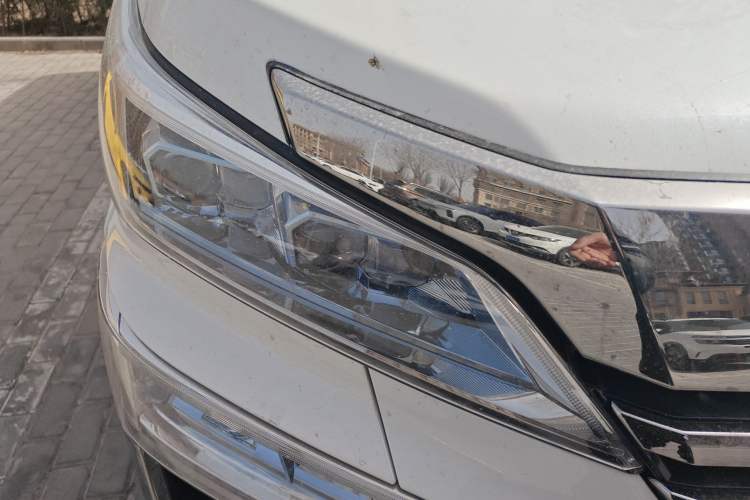 Used Toyota Vellfire 2021 Crown Dual-Engine 2.5L HV Supreme Edition Right Front Headlight