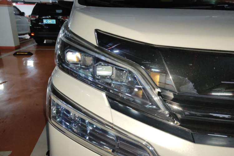 Used Toyota Vellfire 2021 Crown Dual-Engine 2.5L HV Prestige Edition Right Front Headlight