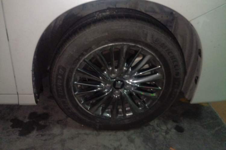 Used Toyota Vellfire 2021 Crown Dual-Engine 2.5L HV Prestige Edition Right Front Wheel Hub