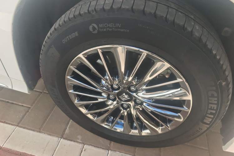 Used Toyota Vellfire 2021 Crown Dual-Engine 2.5L HV Supreme Edition Right Front Wheel Hub