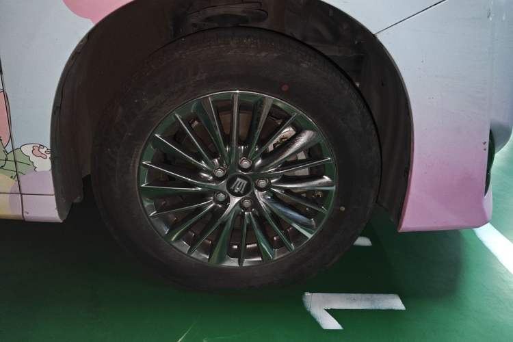 Used Toyota Vellfire 2021 Crown Dual-Engine 2.5L HV Prestige Edition Right Front Wheel Hub