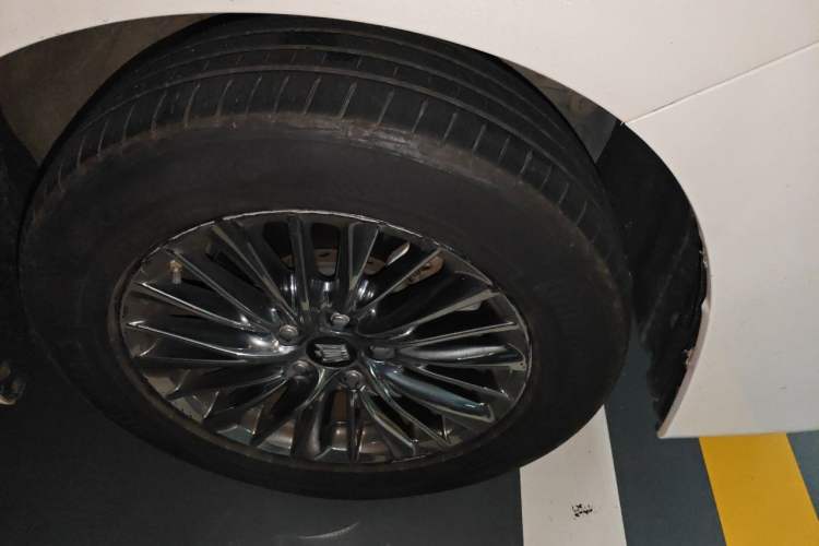 Used Toyota Vellfire 2021 Crown Dual-Engine 2.5L HV Prestige Edition Right Front Wheel Hub