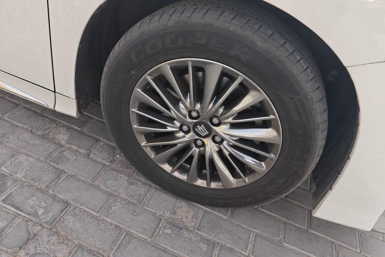 Used Toyota Vellfire 2021 Crown Dual-Engine 2.5L HV Supreme Edition Right Front Wheel Hub