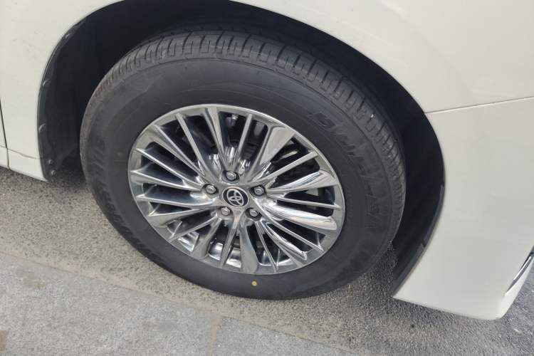 Used Toyota Vellfire 2021 Crown Dual-Engine 2.5L HV Prestige Edition Right Front Wheel Hub