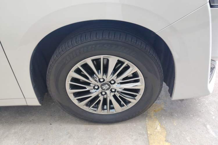 Used Toyota Vellfire 2021 Crown Dual-Engine 2.5L HV Prestige Edition Right Front Wheel Hub