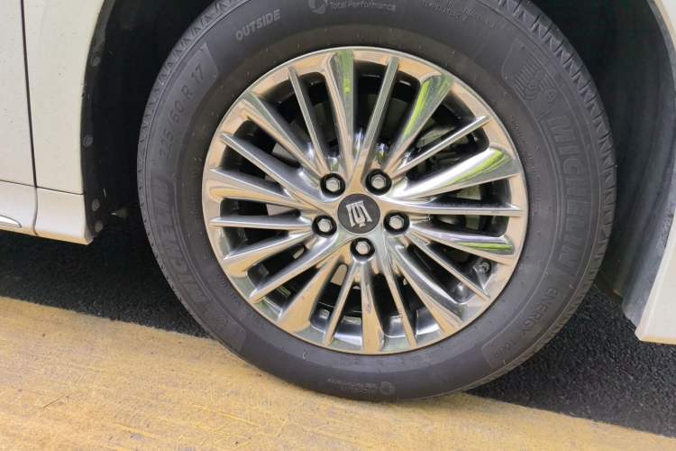 Used Toyota Vellfire 2021 Crown Dual-Engine 2.5L HV Supreme Edition Right Front Wheel Hub