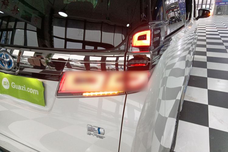 Used Toyota Vellfire 2021 Crown Dual-Engine 2.5L HV Supreme Edition Right Rear Taillight