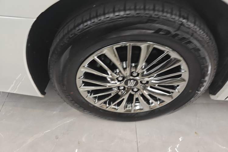 Used Toyota Vellfire 2021 Crown Dual-Engine 2.5L HV Prestige Edition Right Rear Wheel Hub