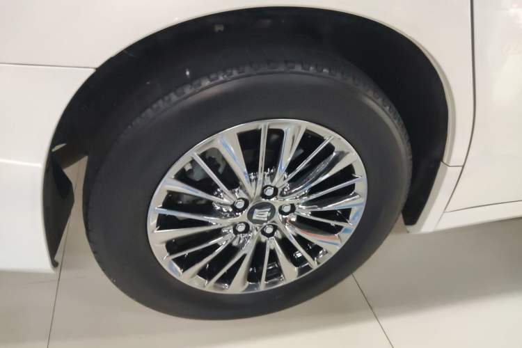 Used Toyota Vellfire 2021 Crown Dual-Engine 2.5L HV Prestige Edition Right Rear Wheel Hub