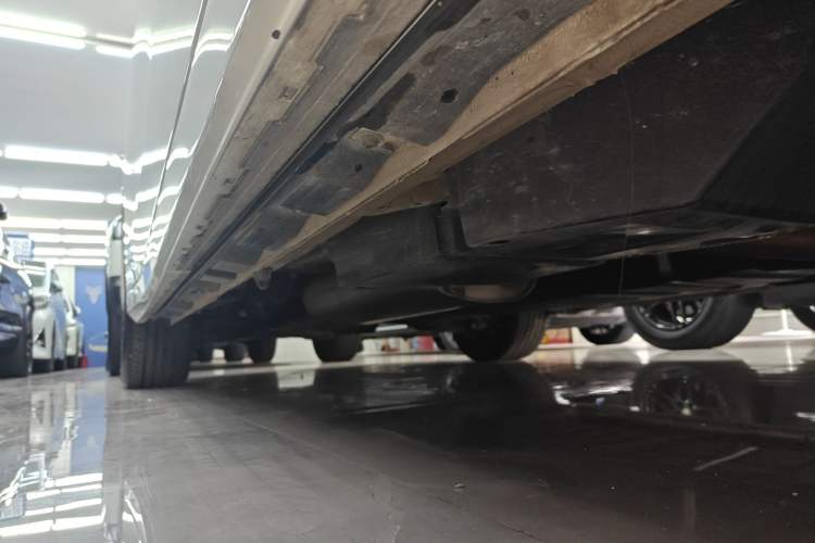 Used Toyota Vellfire 2021 Crown Dual-Engine 2.5L HV Prestige Edition Right Side Sill