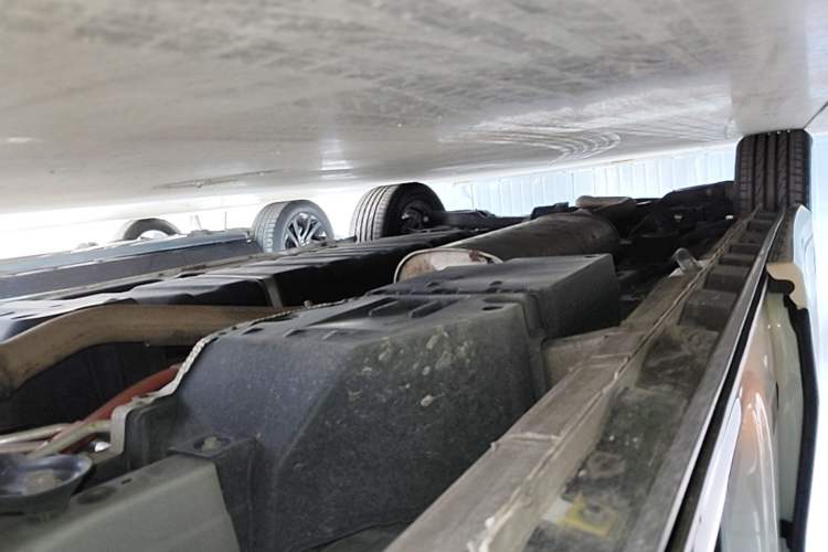 Used Toyota Vellfire 2021 Crown Dual-Engine 2.5L HV Luxury Edition Right Side Sill
