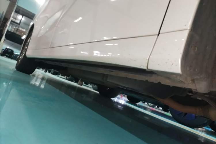 Used Toyota Vellfire 2021 Crown Dual-Engine 2.5L HV Prestige Edition Right Side Sill