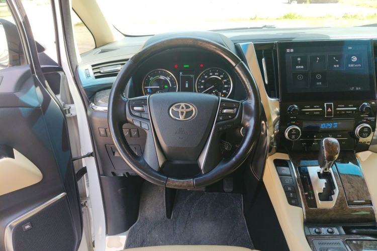Used Toyota Vellfire 2021 Crown Dual-Engine 2.5L HV Supreme Edition Steering Wheel