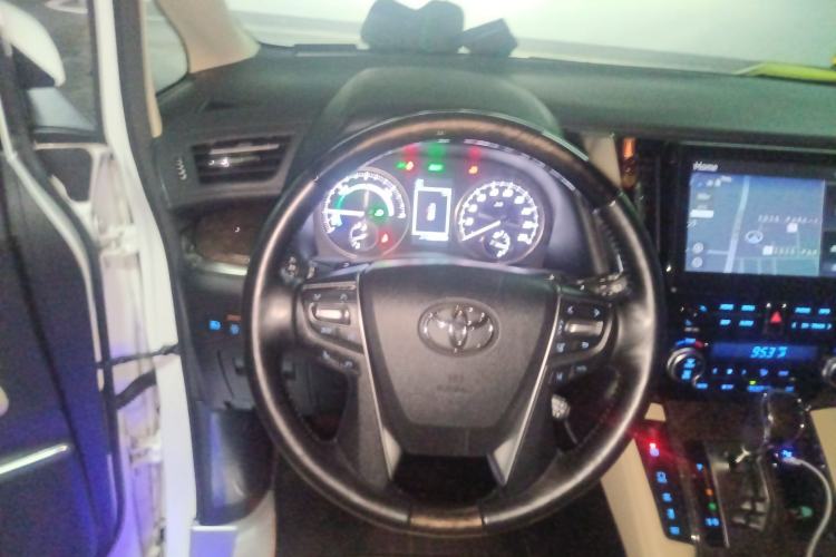 Used Toyota Vellfire 2021 Crown Dual-Engine 2.5L HV Prestige Edition Steering Wheel