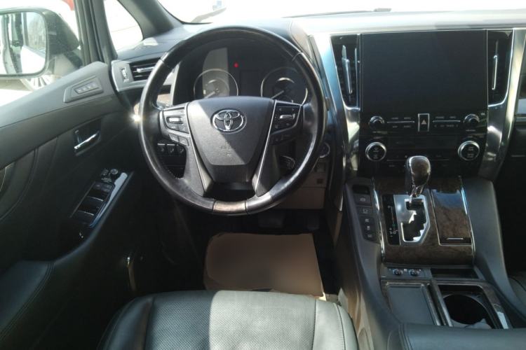 Used Toyota Vellfire 2021 Crown Dual-Engine 2.5L HV Prestige Edition Steering Wheel