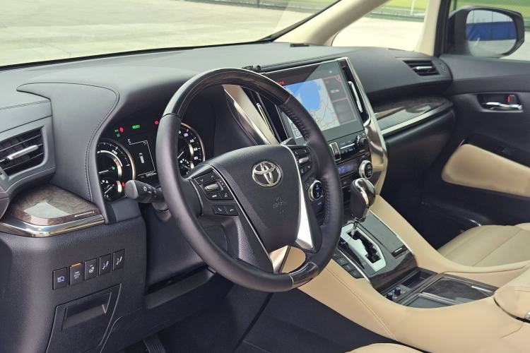 Used Toyota Vellfire 2021 Crown Dual-Engine 2.5L HV Supreme Edition Steering Wheel