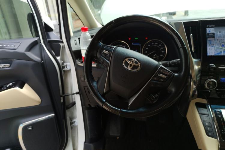 Used Toyota Vellfire 2021 Crown Dual-Engine 2.5L HV Supreme Edition Steering Wheel