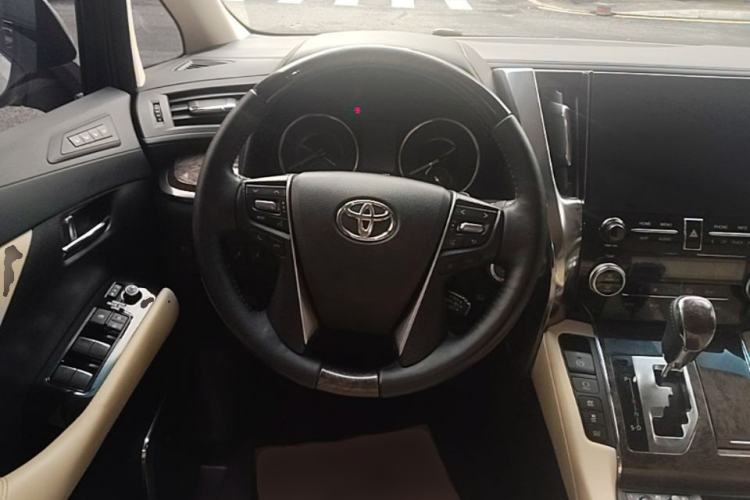 Used Toyota Vellfire 2021 Crown Dual-Engine 2.5L HV Supreme Edition Steering Wheel
