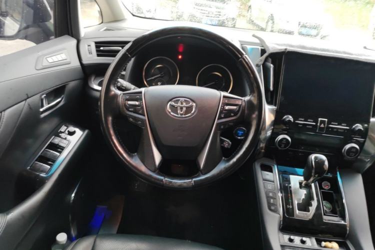 Used Toyota Vellfire 2021 Crown Dual-Engine 2.5L HV Luxury Edition Steering Wheel