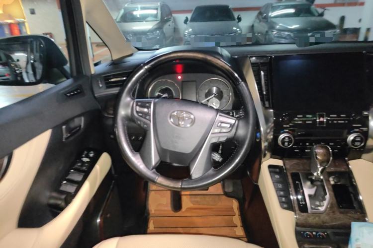 Used Toyota Vellfire 2021 Crown Dual-Engine 2.5L HV Prestige Edition Steering Wheel