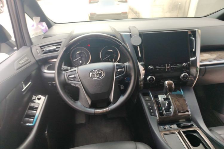 Used Toyota Vellfire 2021 Crown Dual-Engine 2.5L HV Prestige Edition Steering Wheel